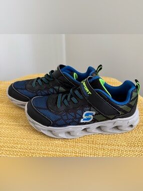 ❌SOLD❌ Skechers Sport Boys Light Up Sneakers, Size 2